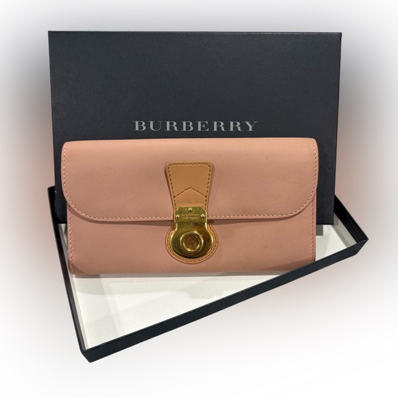 Burberry Leather Long Wallet -EUC - Picture 1 of 9